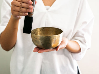 Small Tara Singing Bowl - Base Note E4 (329)