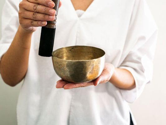 Small Tara Singing Bowl - Base Note E4 (329)