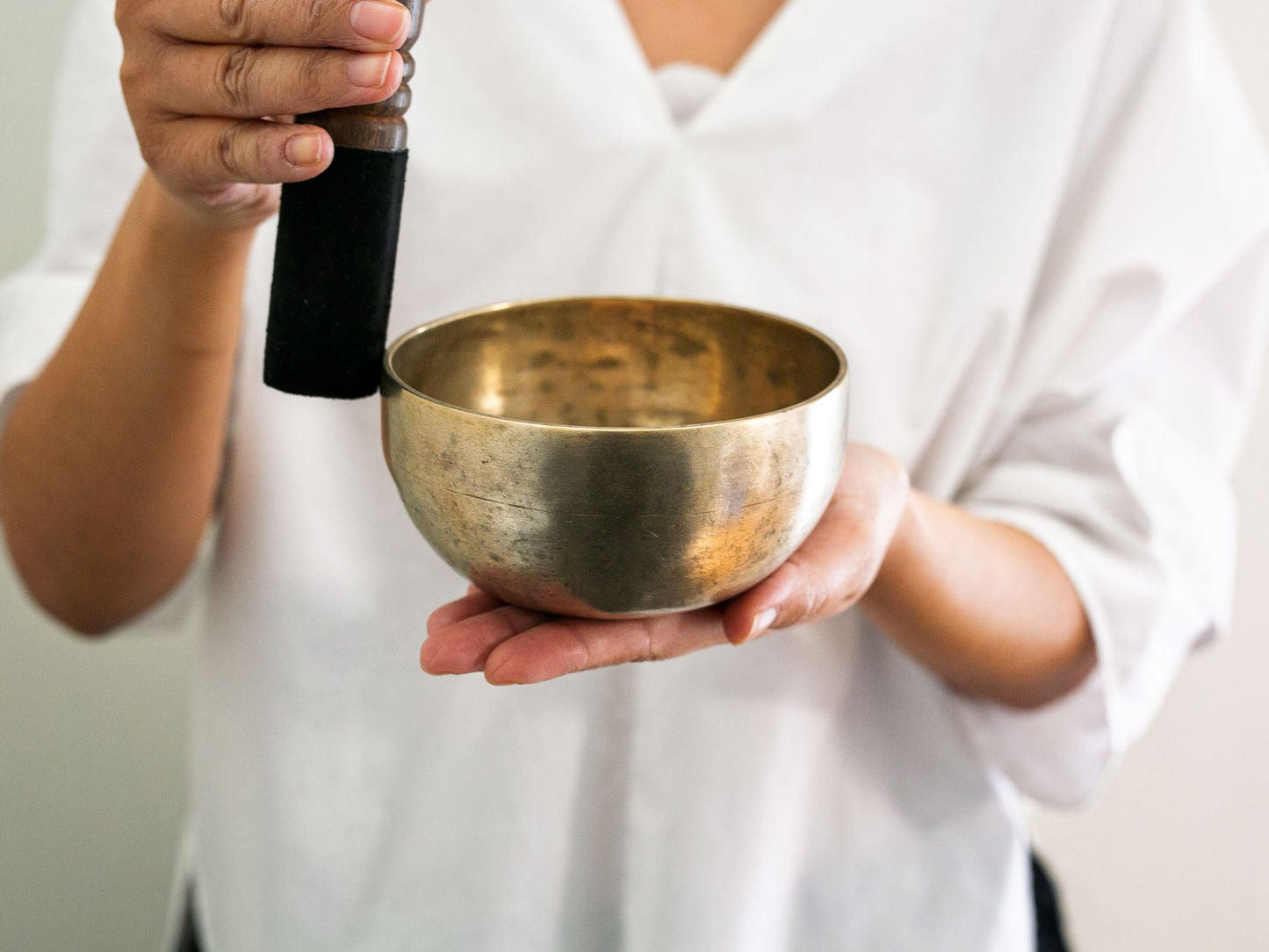 Small Tara Singing Bowl - Base Note F4 (340)