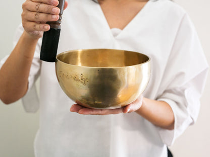 Hand Hammered Moon Singing Bowl - Base Note D3 146 Hz