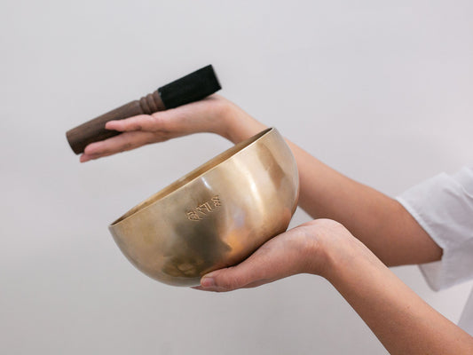 Hand Hammered Moon Singing Bowl - Base Note D3 146 Hz
