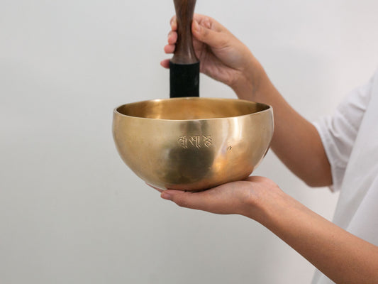 Hand Hammered Moon Singing Bowl - Base Note C4 260 Hz