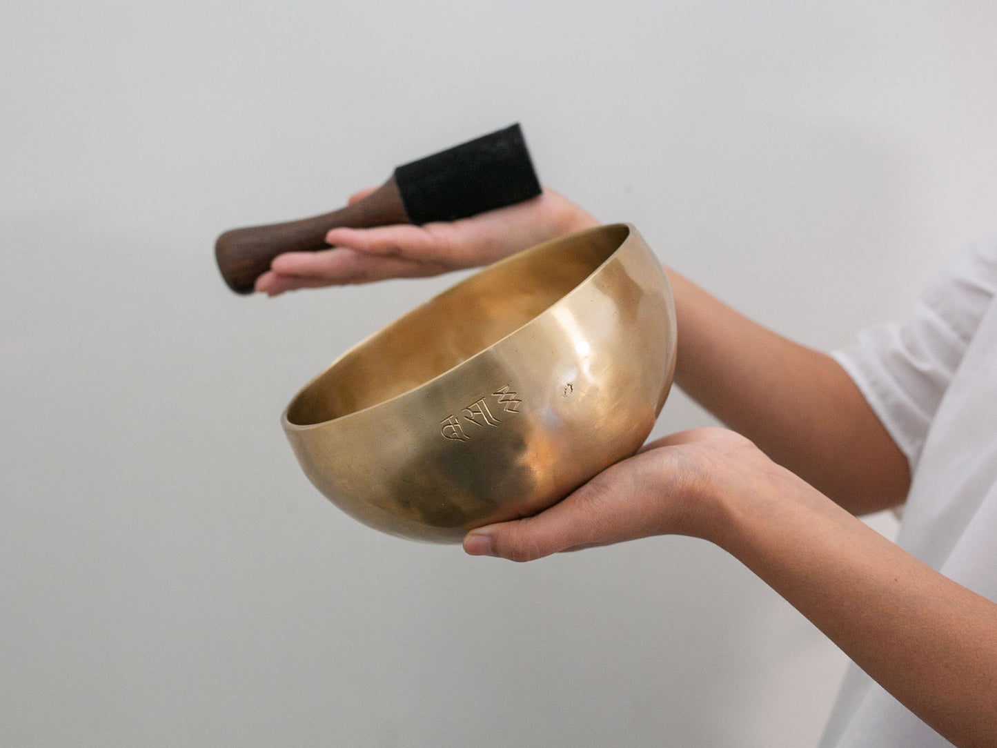 Hand Hammered Moon Singing Bowl - Base Note C4 260 Hz