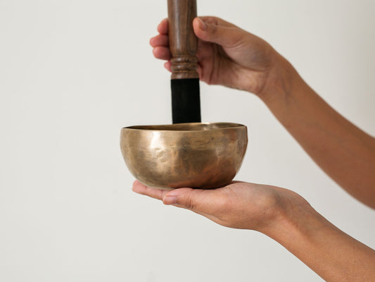 Small Tara Singing Bowl - Base Note F4 (340 Hz)