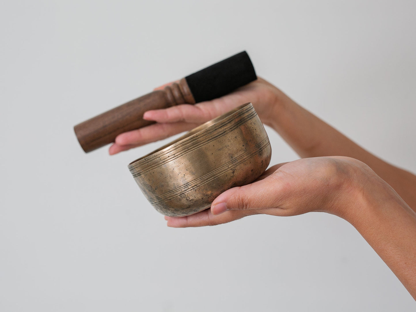 Small Tara Singing Bowl - Base Note C4 (261 Hz)