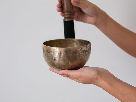 Small Tara Singing Bowl - Base Note C4 (265 Hz)