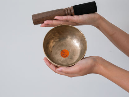 Small Tara Singing Bowl - Base Note G4 (393 Hz)