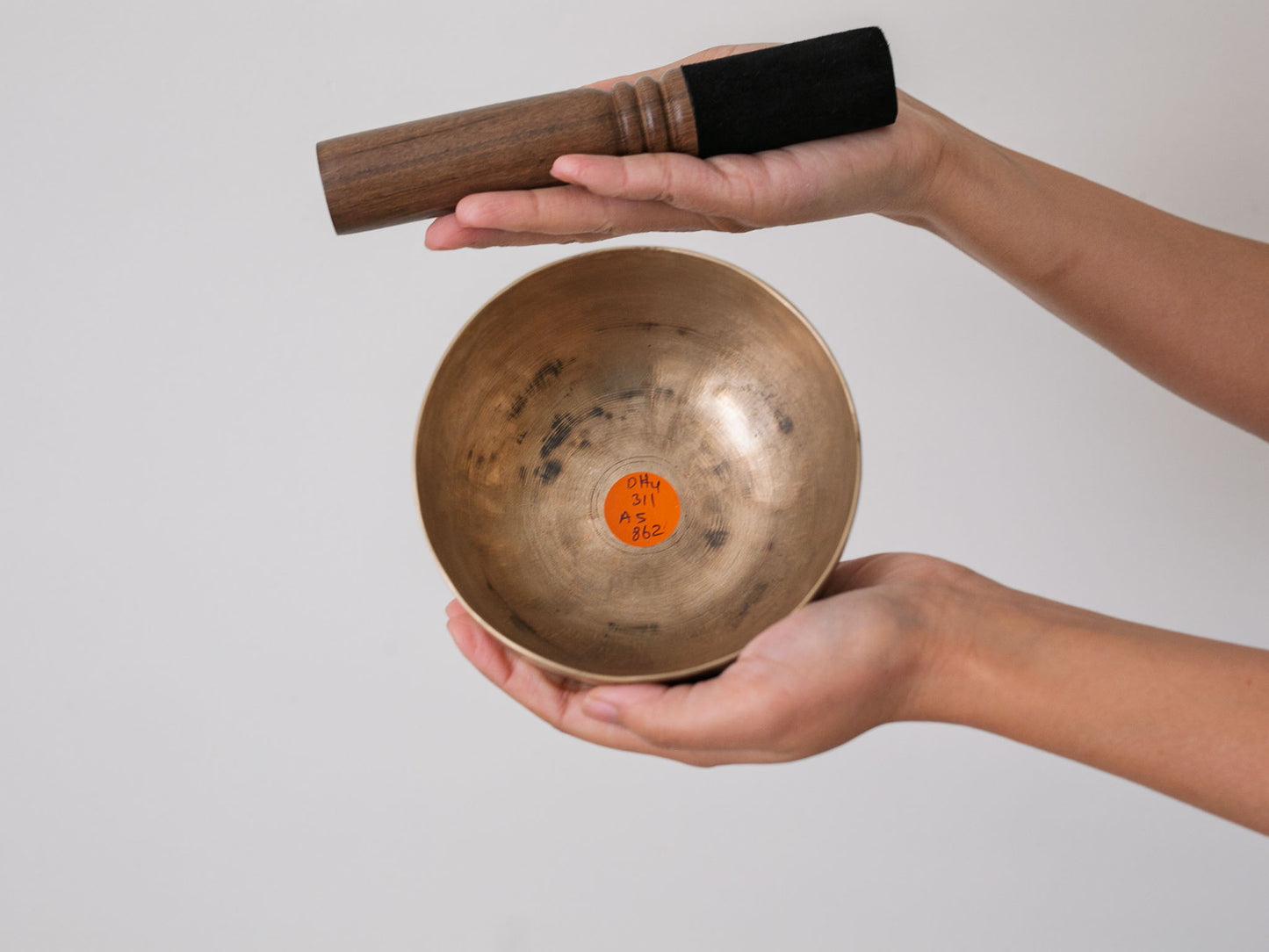 Small Tara Singing Bowl - Base Note D#4 (311 Hz)