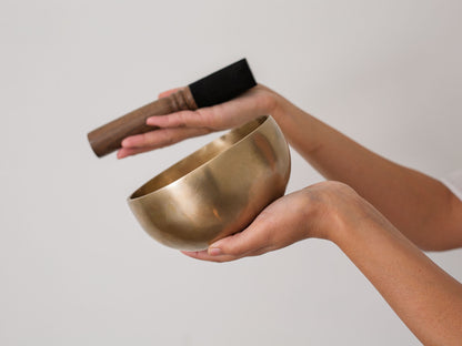 Hand Hammered Moon Singing Bowl - Base Note F4 345