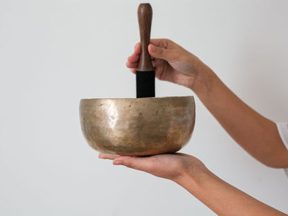 Tara Singing Bowl - Base Note F3 (178 Hz)