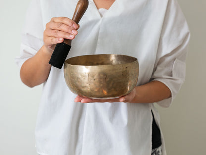 Tara Singing Bowl - Base Note F3 (178 Hz)