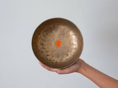Tara Singing Bowl - Base Note F3 (178 Hz)