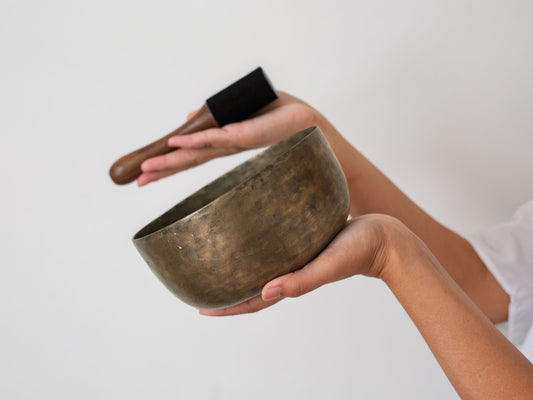 Tara Singing Bowl - Base Note E3 (168 Hz)