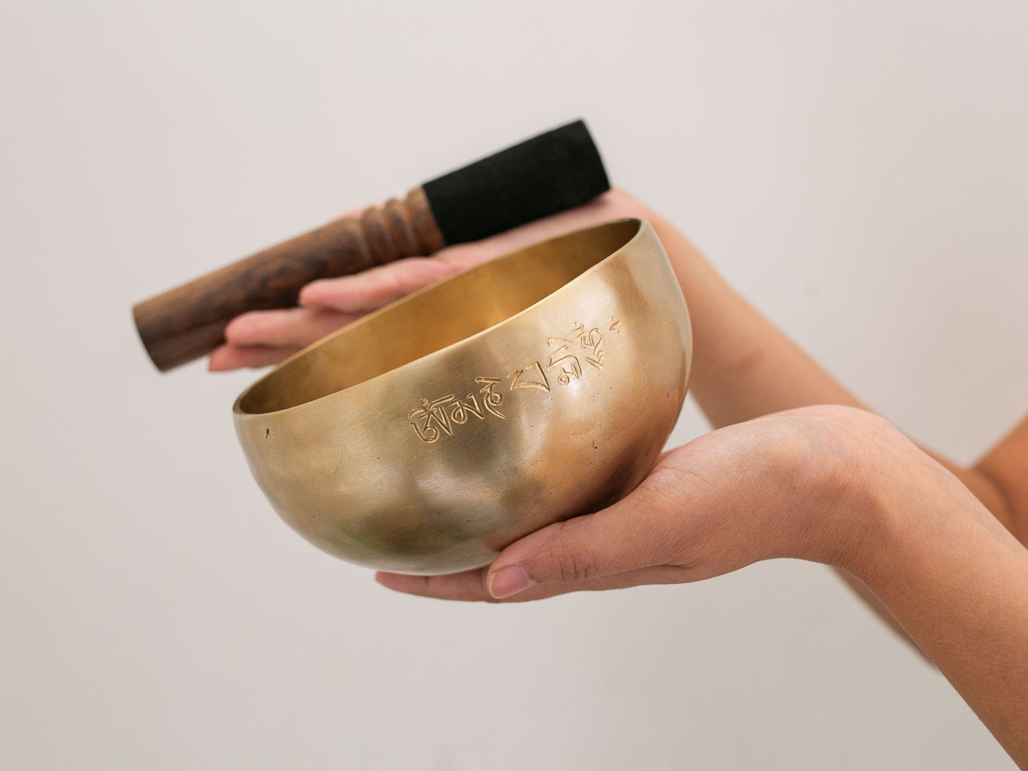 Hand Hammered Moon Singing Bowl - Base Note E4 321 Hz
