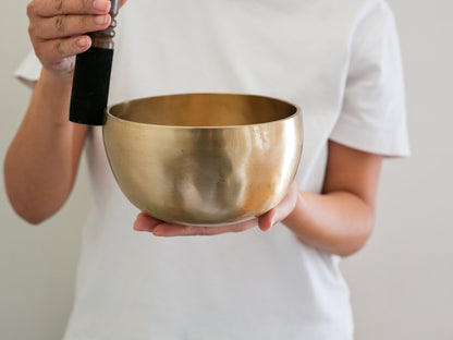 Hand Hammered Singing Bowl - Base Note C4 266