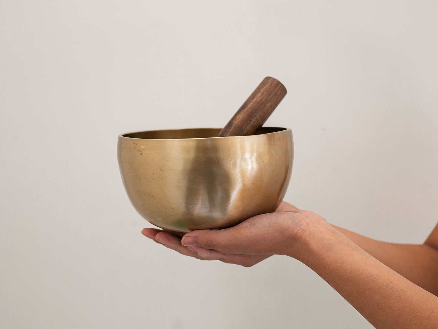 Hand Hammered Singing Bowl - Base Note C4 266