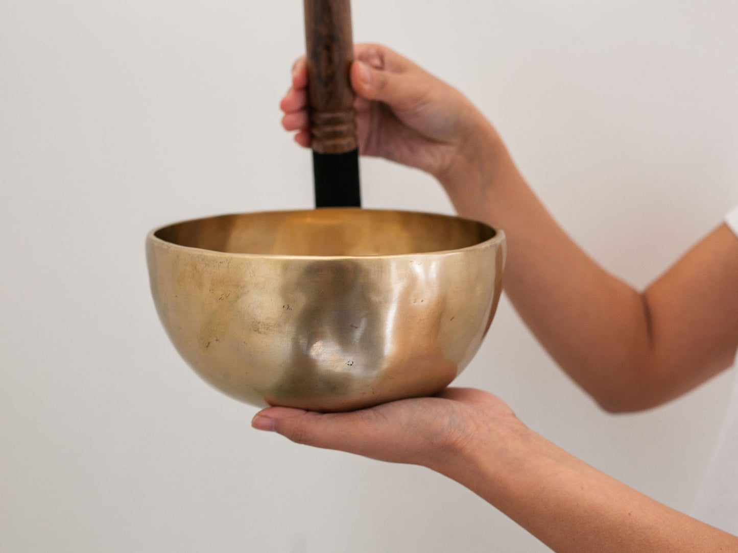 Hand Hammered Singing Bowl - Base Note G#3 209 Hz