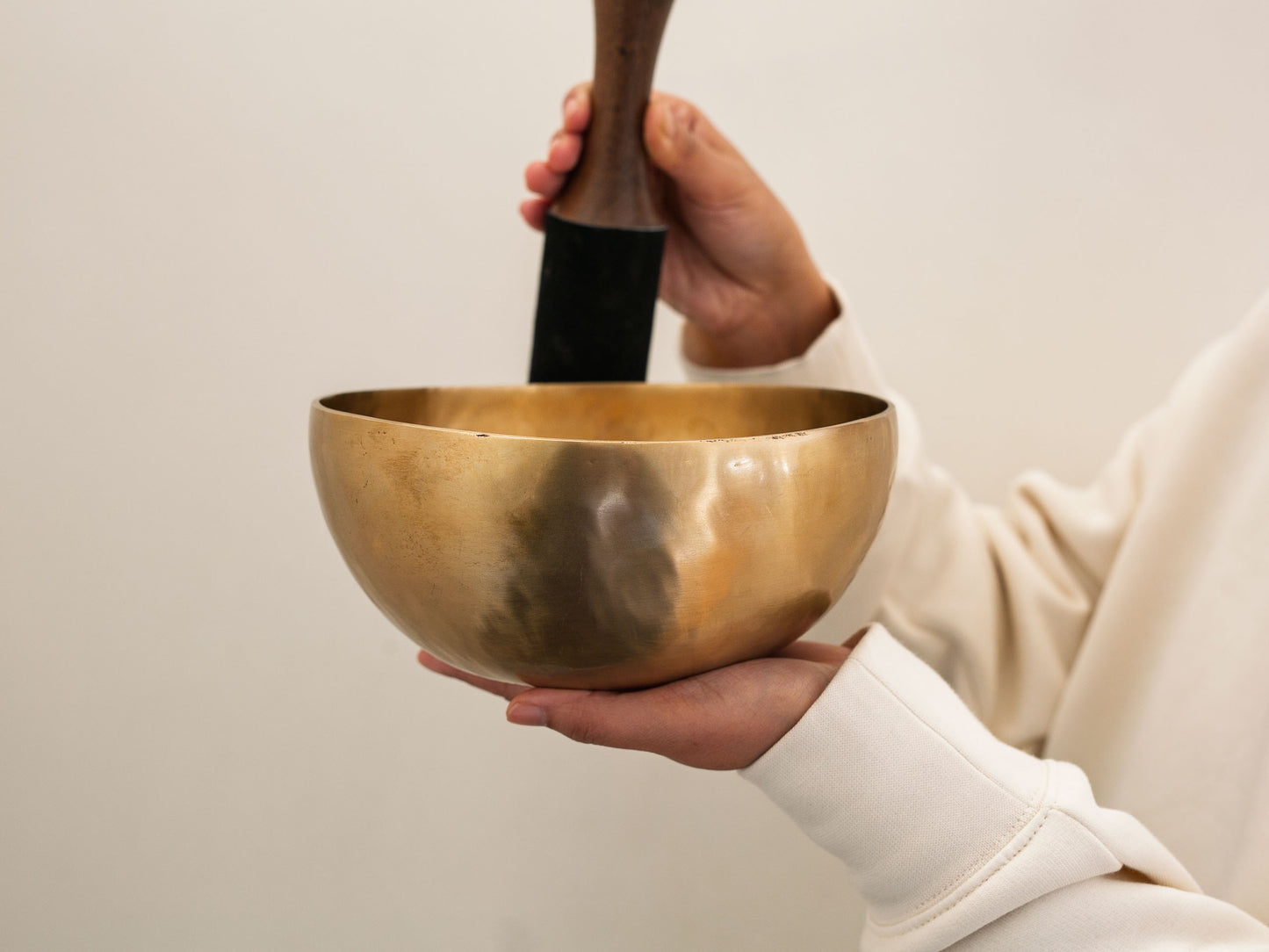 Hand Hammered Singing Bowl - Base Note G3 193 Hz