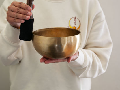 Hand Hammered Singing Bowl - Base Note D#4 308 Hz
