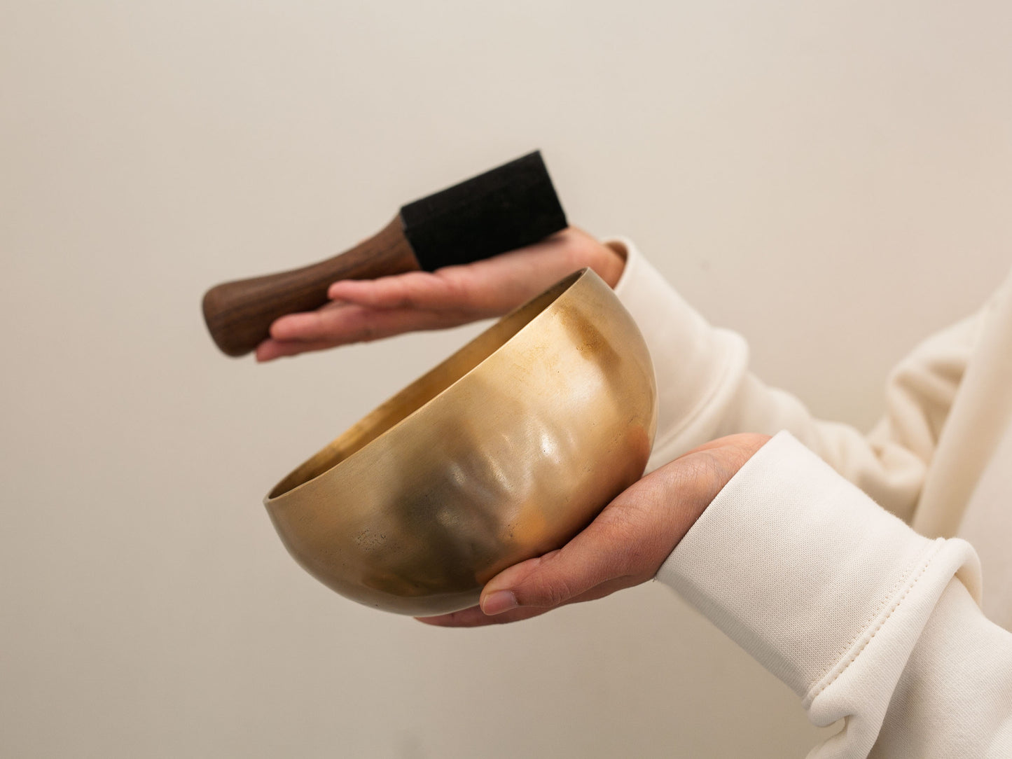 Hand Hammered Singing Bowl - Base Note D#4 308 Hz