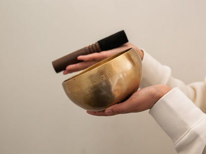 Hand Hammered Moon Singing Bowl - Base Note E4 332 Hz