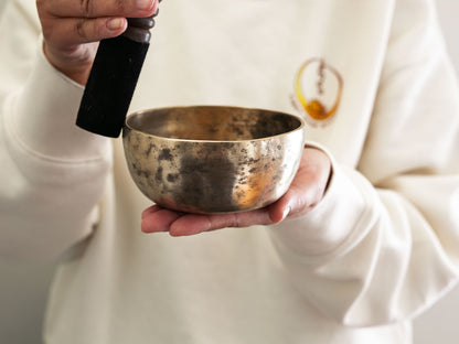 Small Tara Singing Bowl - Base Note F4 (352 Hz)
