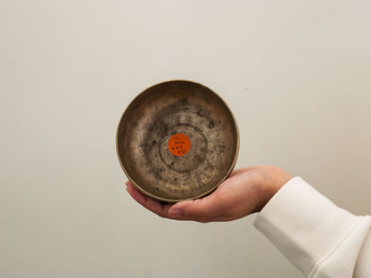 Small Tara Singing Bowl - Base Note F4 (346 Hz)