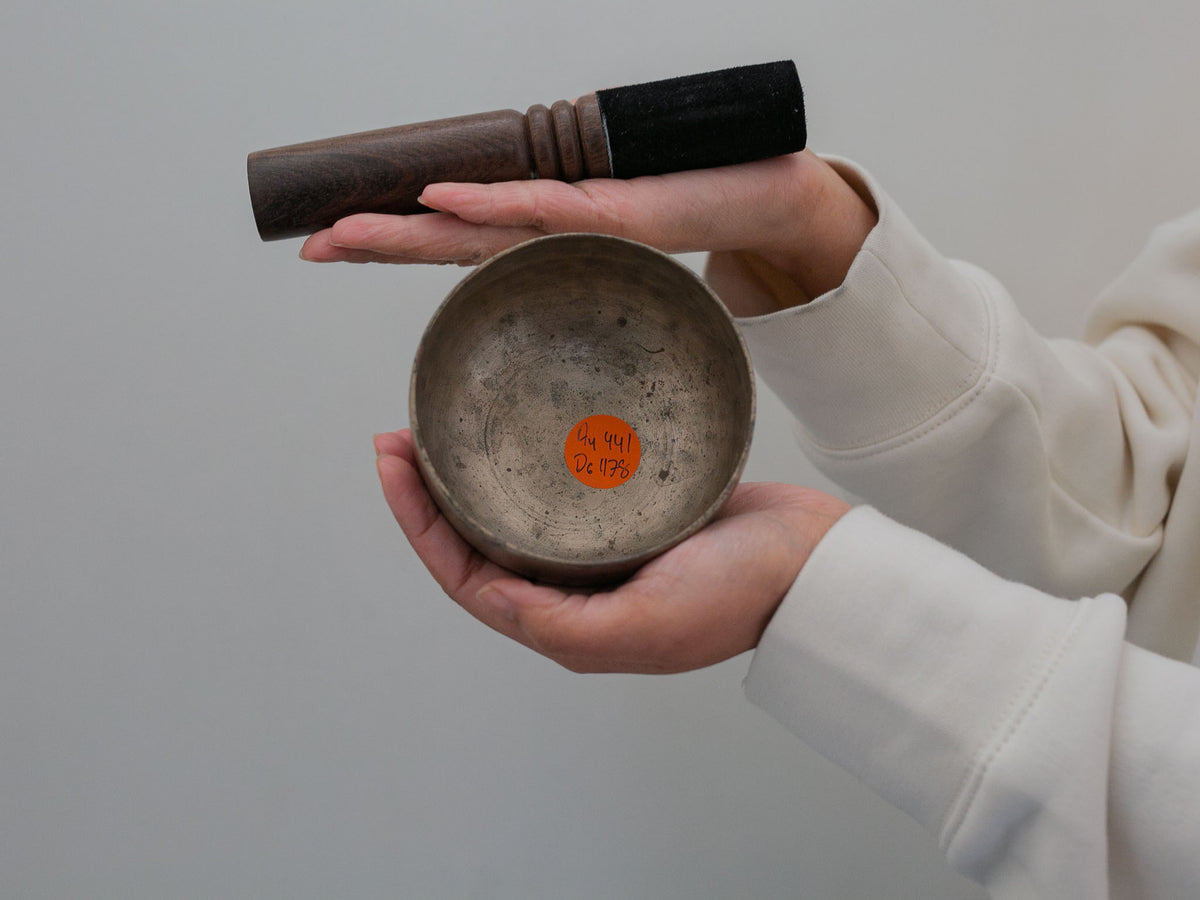 Small Tara Singing Bowl - Base Note A4 (441Hz)