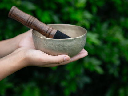 Small Old 'Tara' Singing Bowl - Base Note B4 (245 Hz)