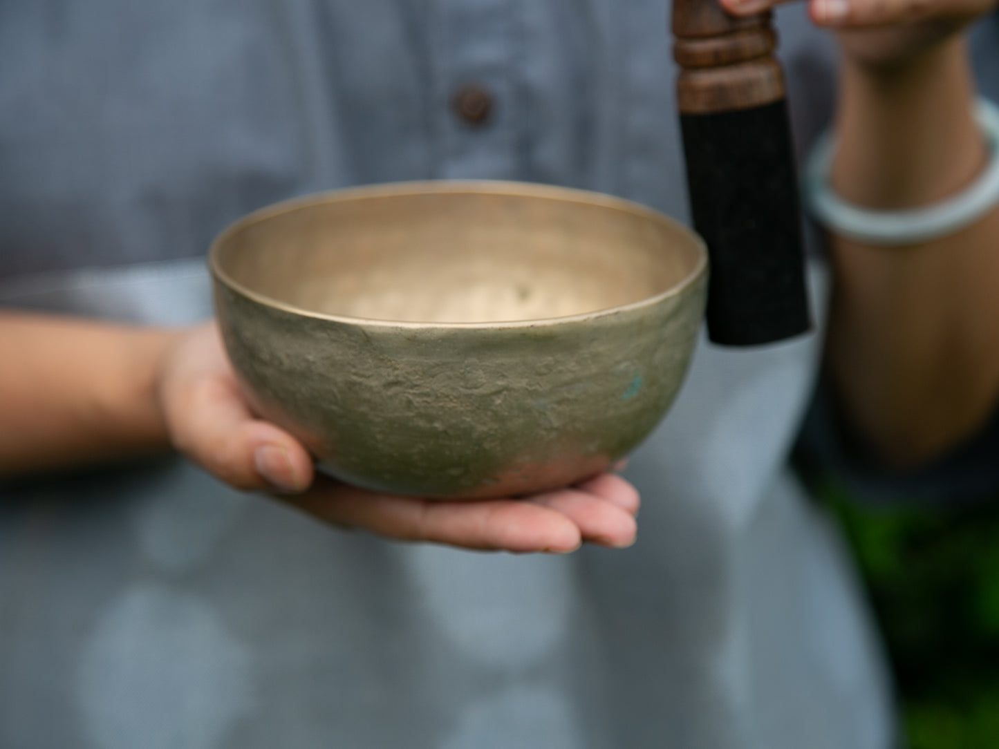 Small Old 'Tara' Singing Bowl - Base Note B4 (245 Hz)