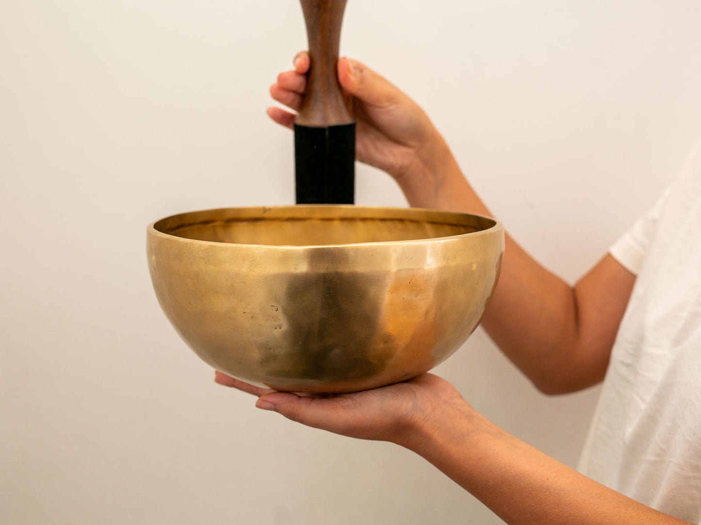 Hand Hammered Singing Bowl - Base Note F3 171 Hz