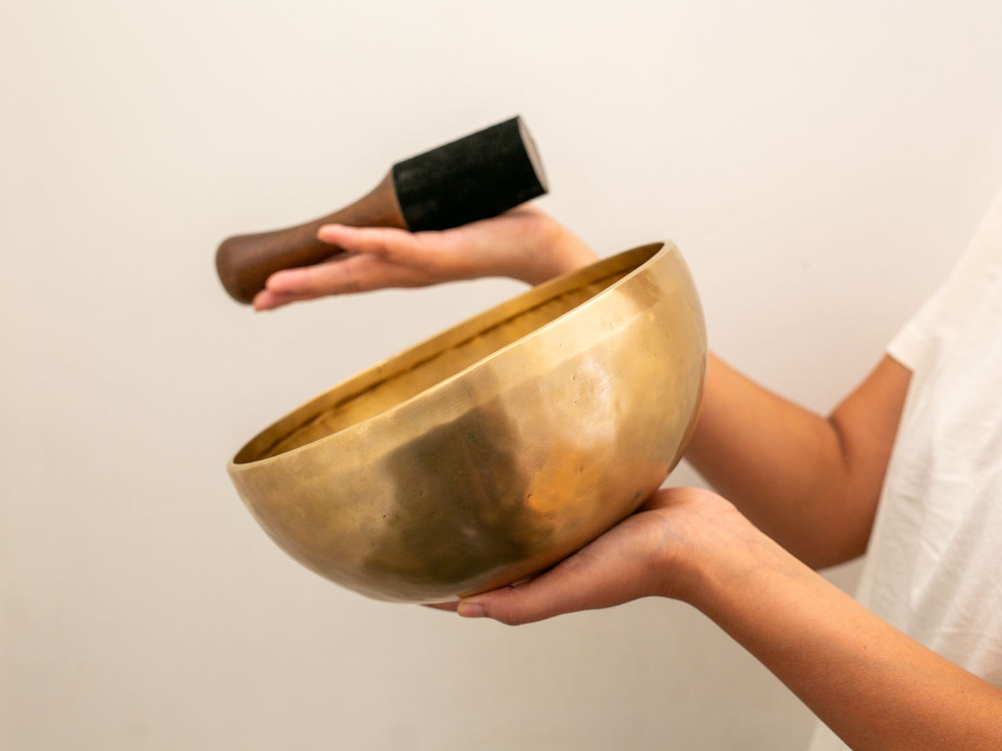 Hand Hammered Singing Bowl - Base Note F3 171 Hz