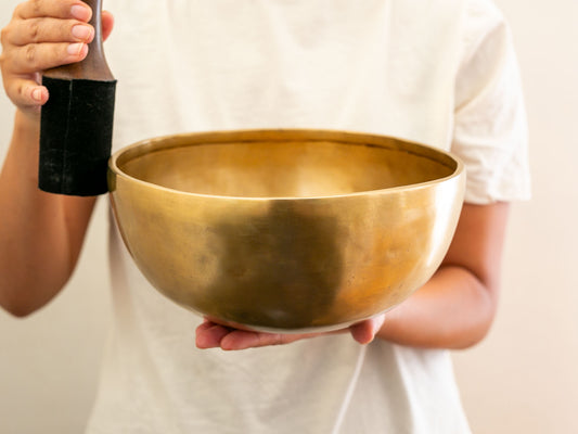 Hand Hammered Singing Bowl - Base Note F3 171 Hz