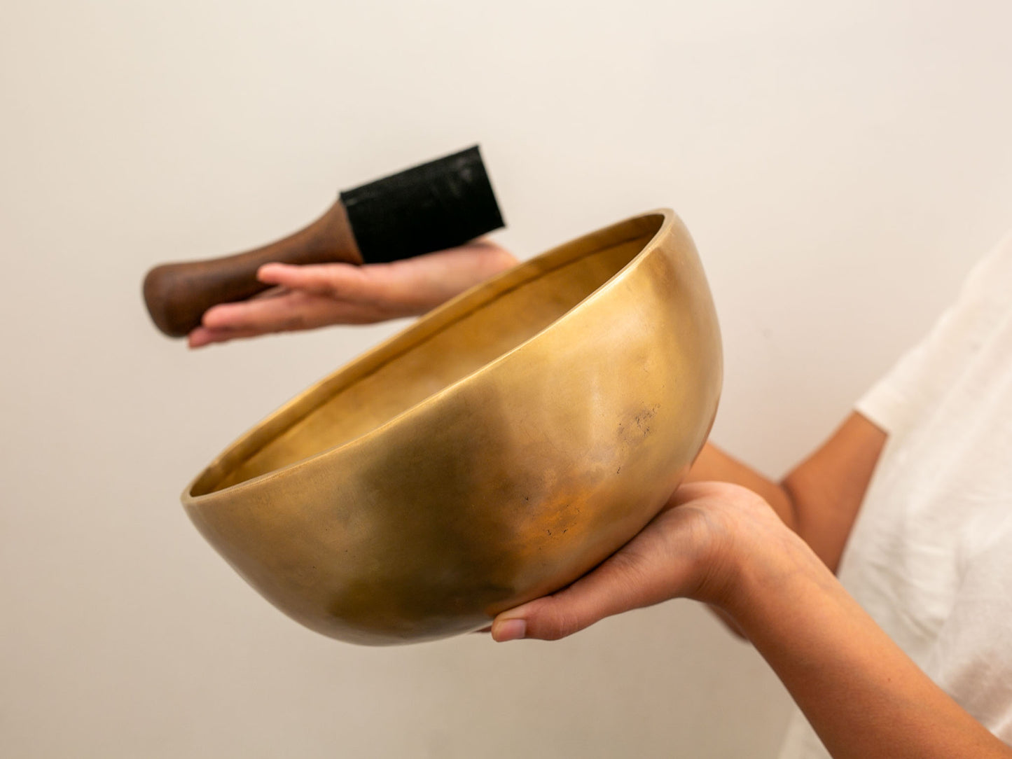 Hand Hammered Singing Bowl - Base Note F3 171 Hz