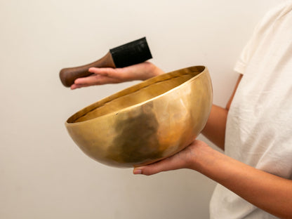 Hand Hammered Singing Bowl - Base Note C3 133 Hz
