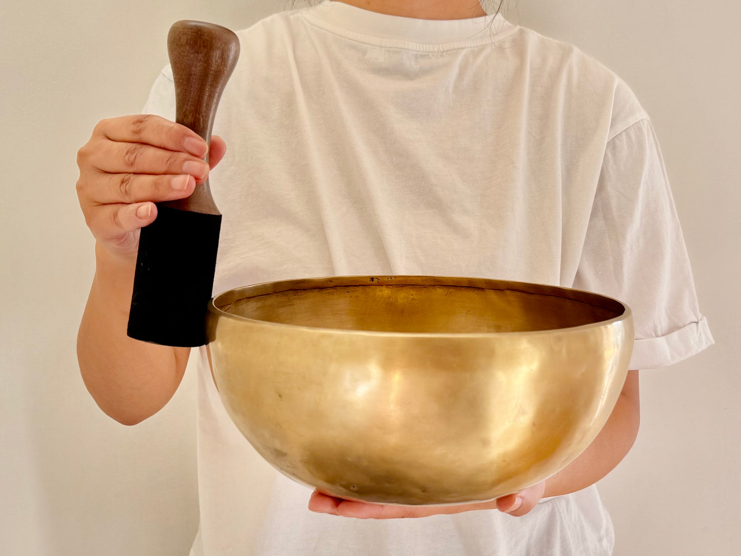 Hand Hammered Singing Bowl - Base Note D#3 159 Hz