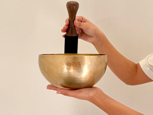 Hand Hammered Moon Singing Bowl - Base Note G#3 212 Hz