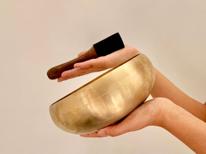 17.5 cms Easy Play Singing Bowl – G3 194 Hz