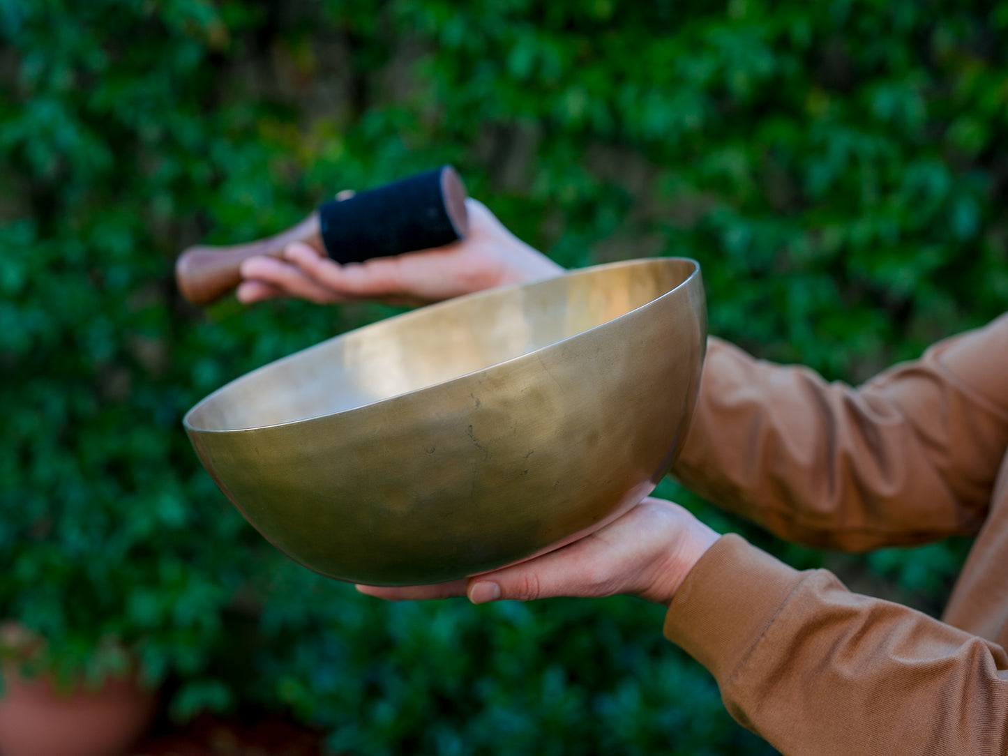 Head Therapy Bowl - E2 80 Hz