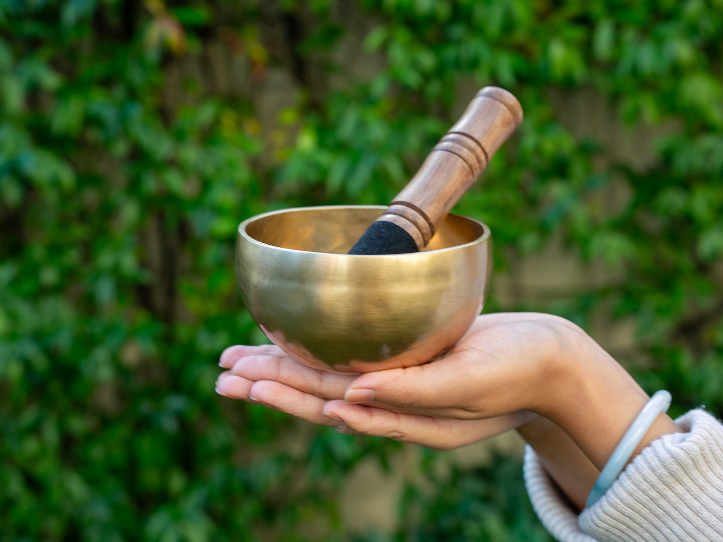 Small Contemporary Flow Singing Bowl - Base note B4 (489 Hz)