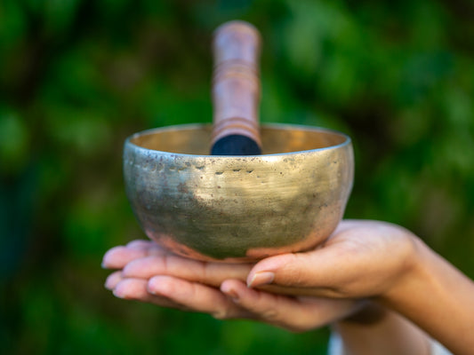 Small Old 'Tara' Singing Bowl - Base Note G4 (386 Hz)