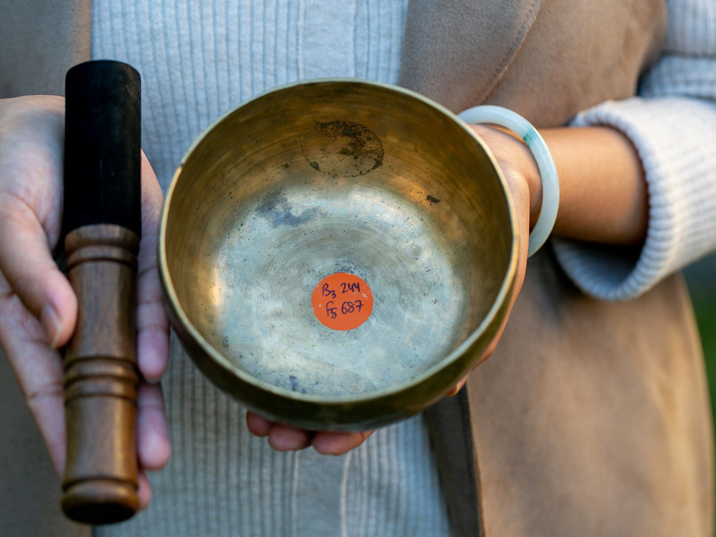 Small Old 'Tara' Singing Bowl - Base Note B3 (244 Hz)