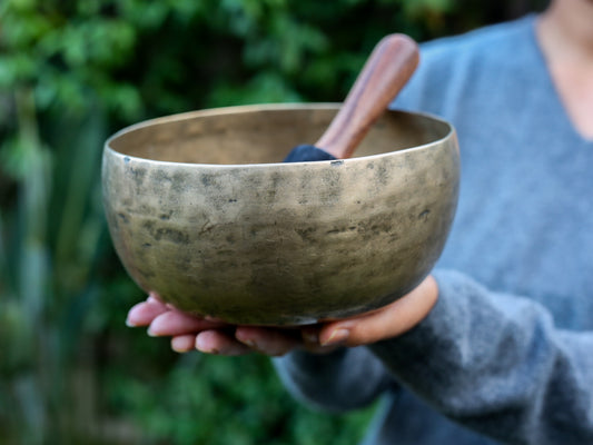 Old 'Tara' Singing Bowl - Base Note F#3 (180 Hz)