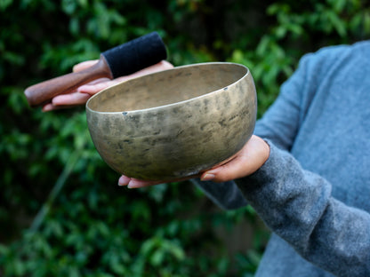 Old 'Tara' Singing Bowl - Base Note F#3 (180 Hz)