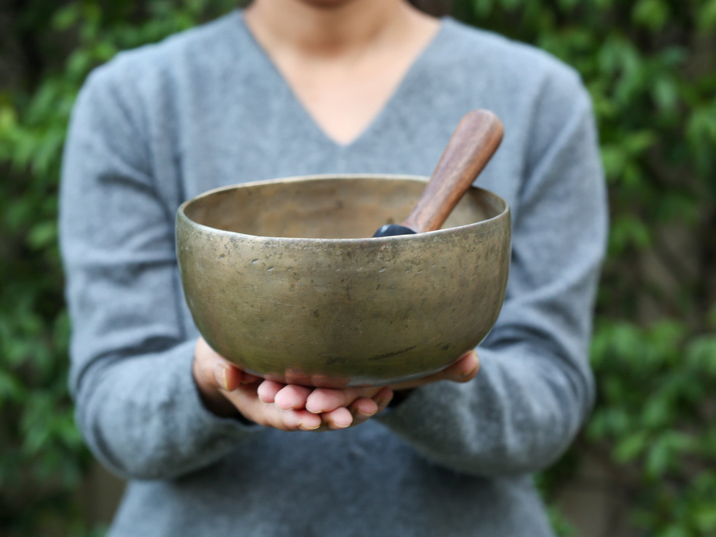 Old 'Tara' Singing Bowl - Base Note G3 (201 Hz)