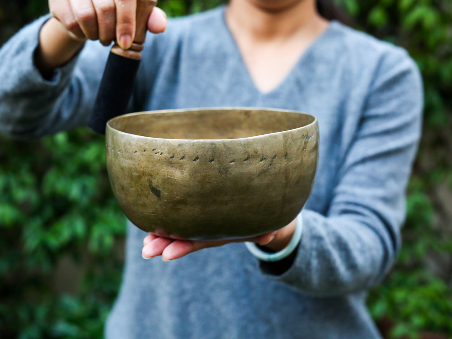 Old 'Tara' Singing Bowl - Base Note E3 (163 Hz)