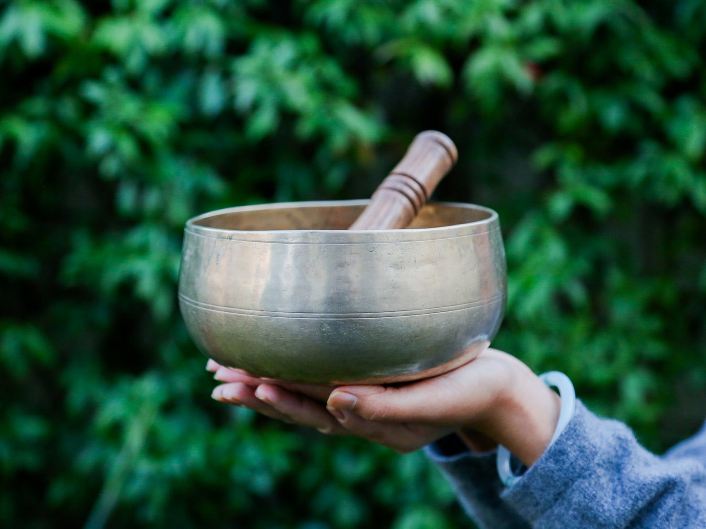 Remuna Singing Bowl - Base note G#3 (210 Hz)