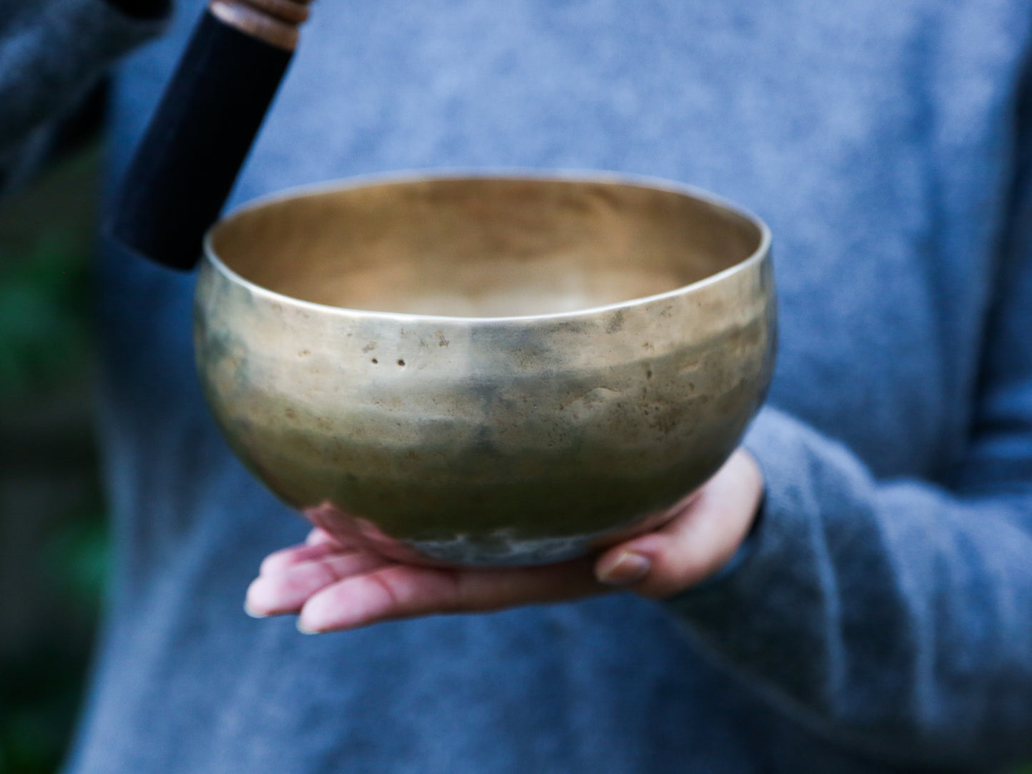 Old 'Tara' Singing Bowl - Base Note A#3 (237 Hz)