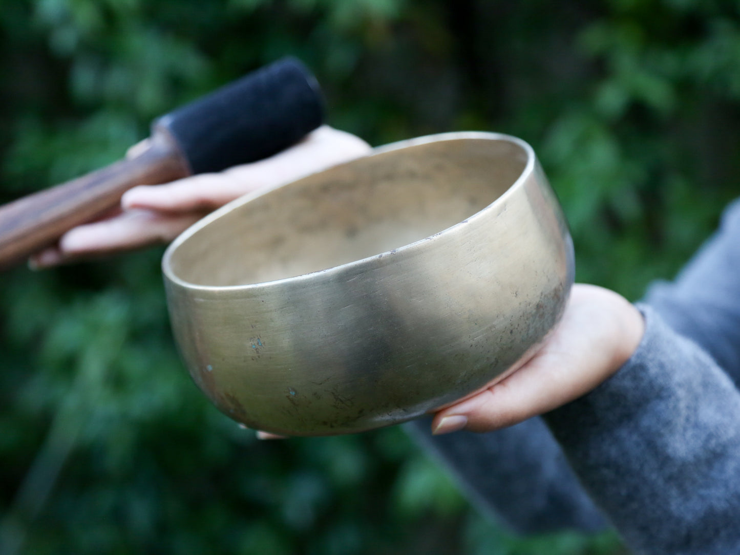 Remuna Singing Bowl - Base note G#3 (204 Hz)