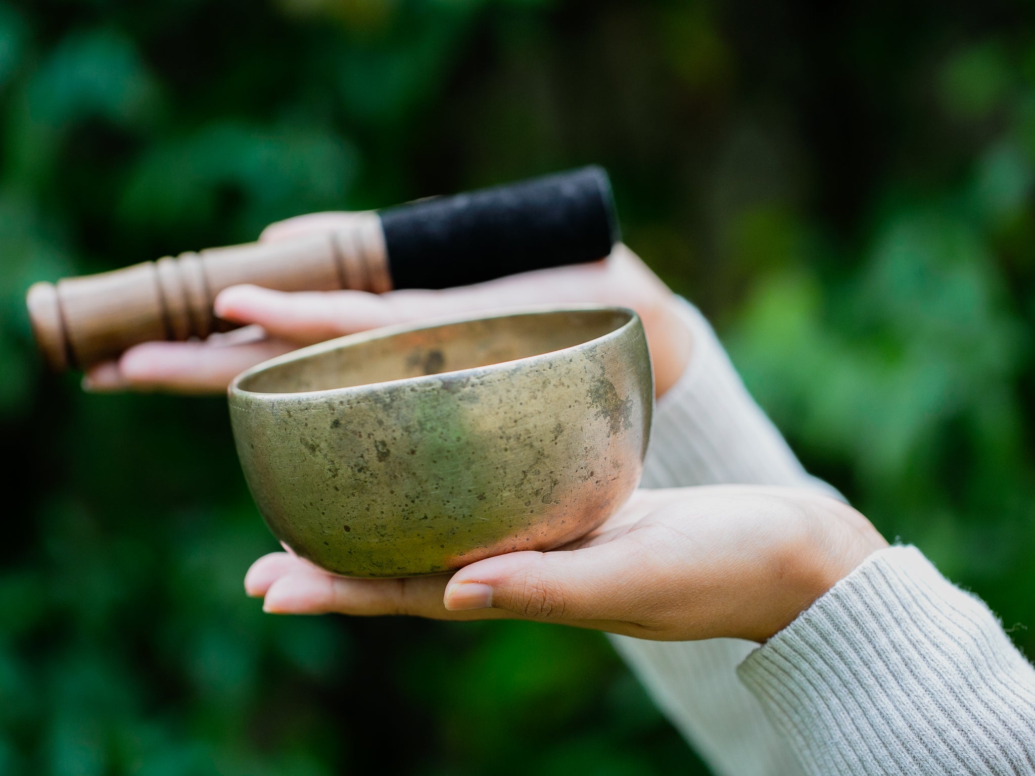 Small Old 'Tara' Singing Bowl - Base Note E4 (332 Hz) - Tibet Shop Sydney